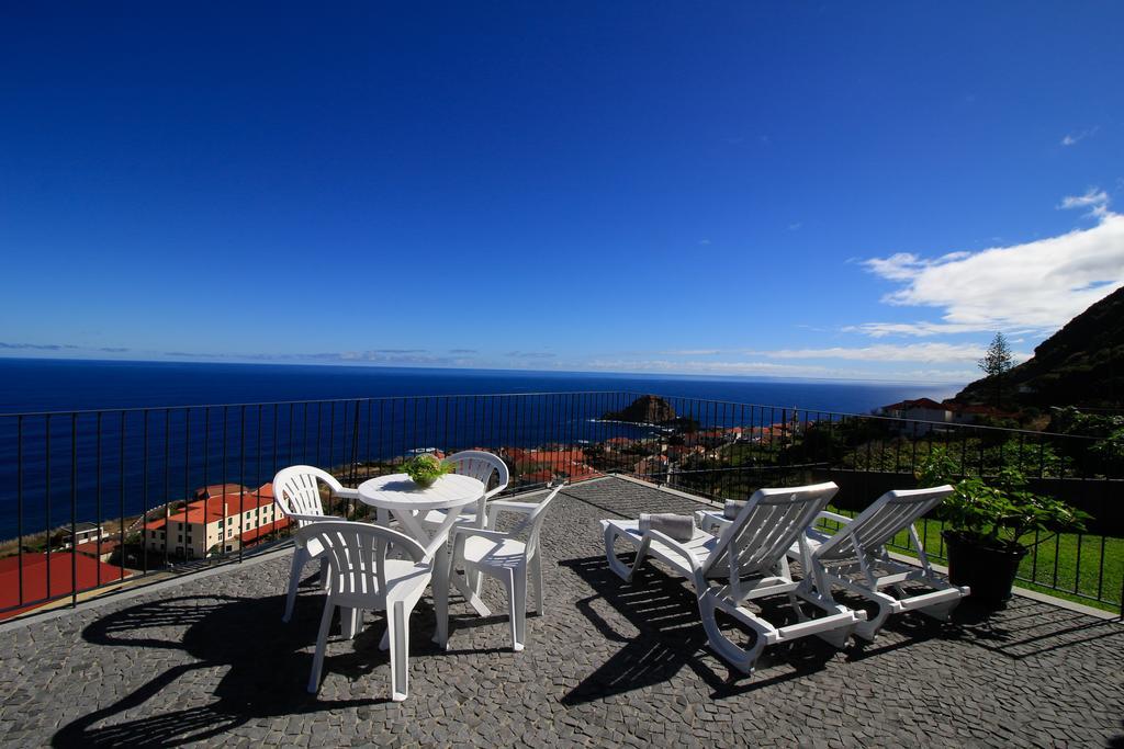 Villa Casa Das Escaleiras à Porto Moniz Extérieur photo